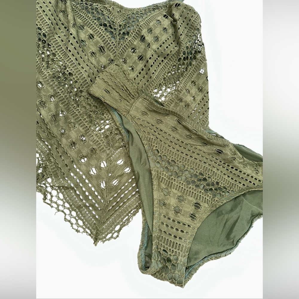Women’s 2 Piece Swimsuit Bikini Size 12 crochet army green flawy top - Picture 4 of 13